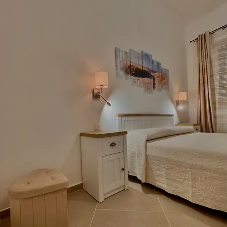 La Rosa Apartmanhotel Chiaramonte Gulfi